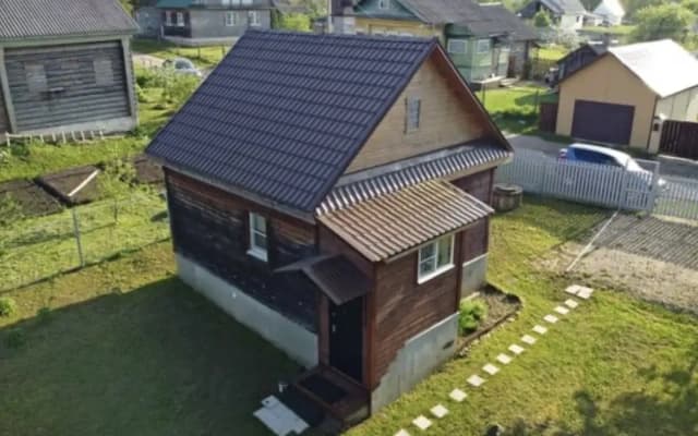 Частный дом у речки для семейного отдыха