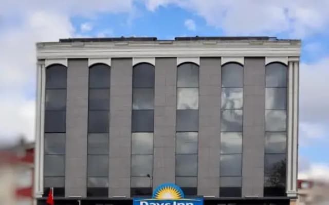 Days Inn By Wyndham Istanbul Arnavutköy