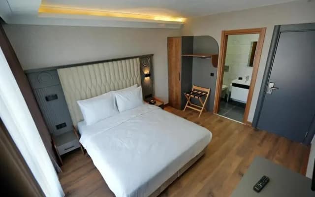 Shelton Airport Otel