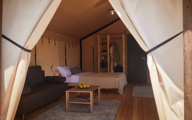 Курортный отель Hotsglamping