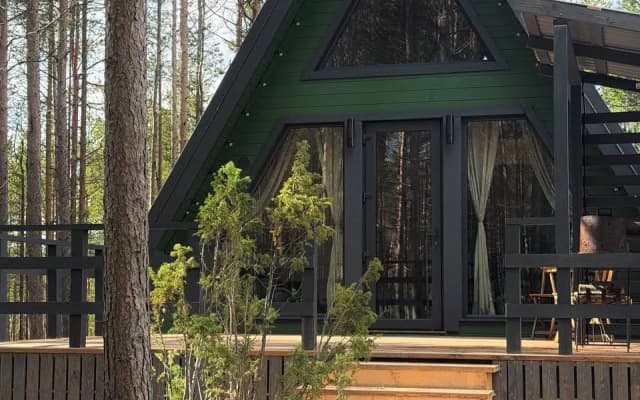 Частный дом Уединенный A-Frame в сосновом лесу