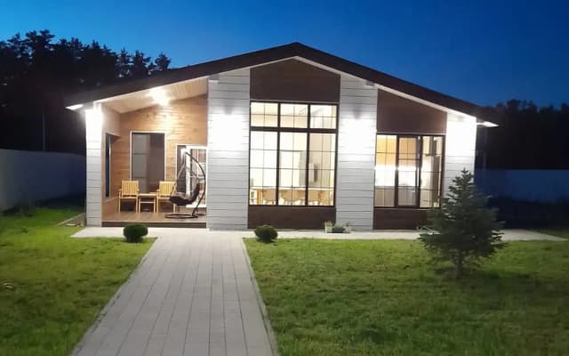 Частный дом с сауной у парка Давинчи