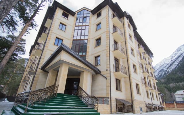 Отель Эльбрус Плаза (Elbrus Plaza)