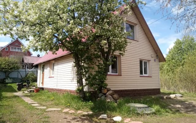 Частный дом у родника