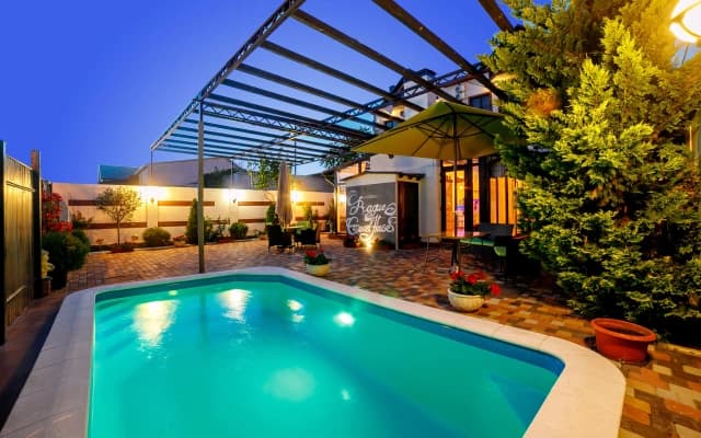 Меблированные комнаты Villa Village (Вилла в деревне Кабардинка)