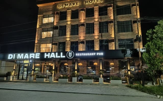 Отель Di Mare Hall