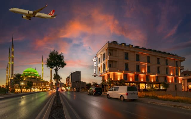 The Great Airport Hotel