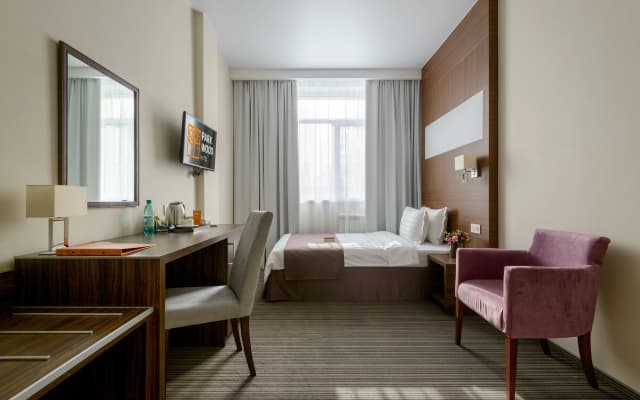 Отель PARK WOOD HOTEL
