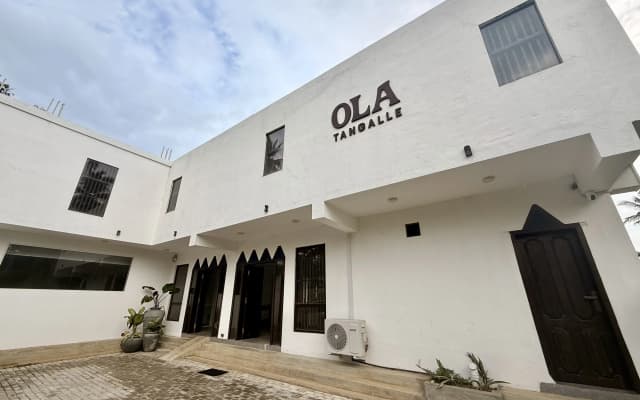 Отель Ola Ventures (PVT) LTD