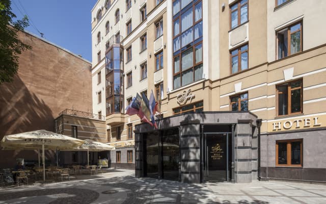 Отель Аглая