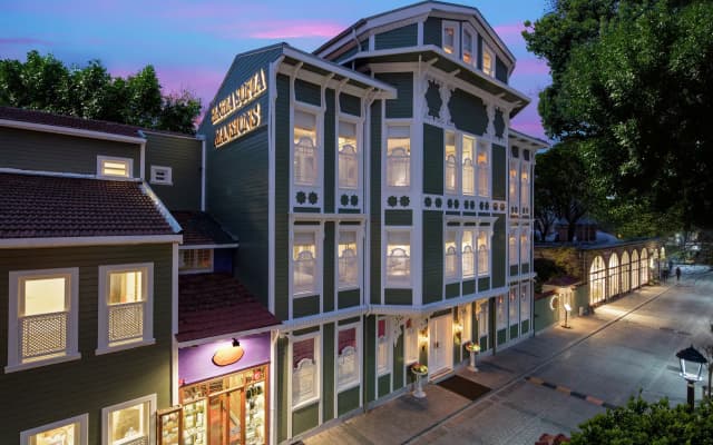Отель Hagia Sofia Mansions Istanbul, Curio Collection by Hilton