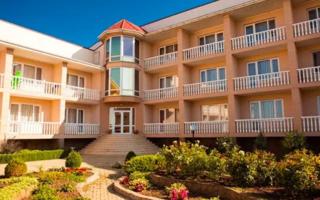 Sea Land Hotel