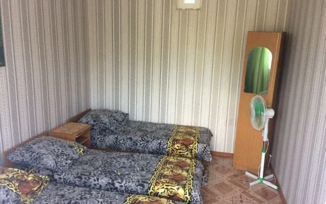 Na Pochtovoy Guest House