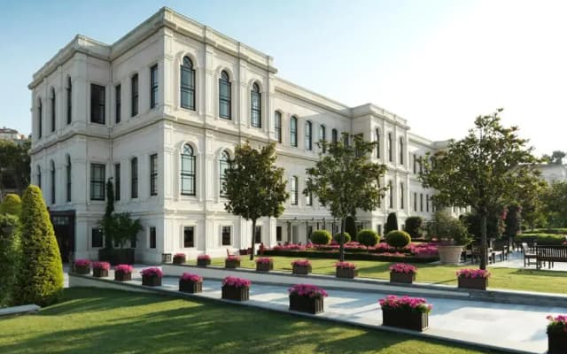 Four Seasons Hotel Istanbul at the Bosphorus