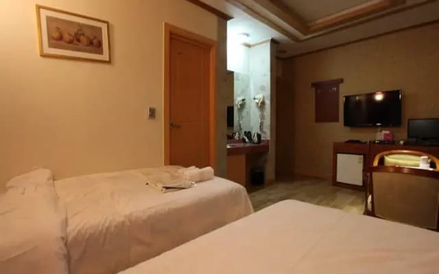 WeolmoonJes Hotel