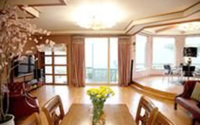 Ganghwa Vintage Box Pension