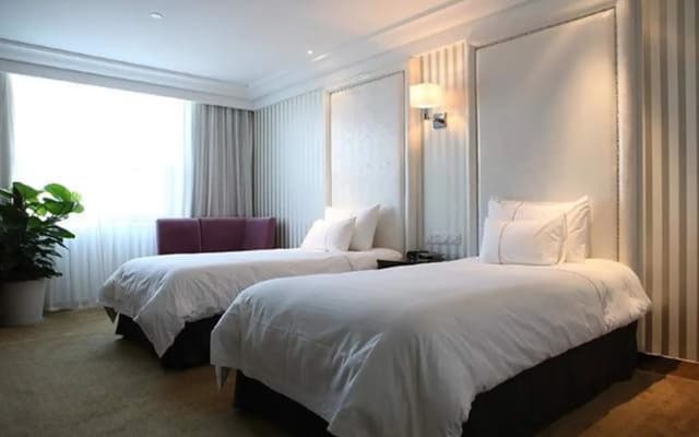 Grand Daqiao Hotel