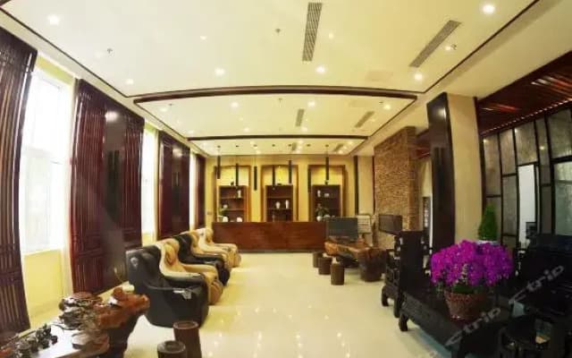 Biancheng Holiday Hotel