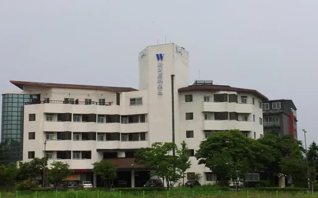 Yangyang White House Pension