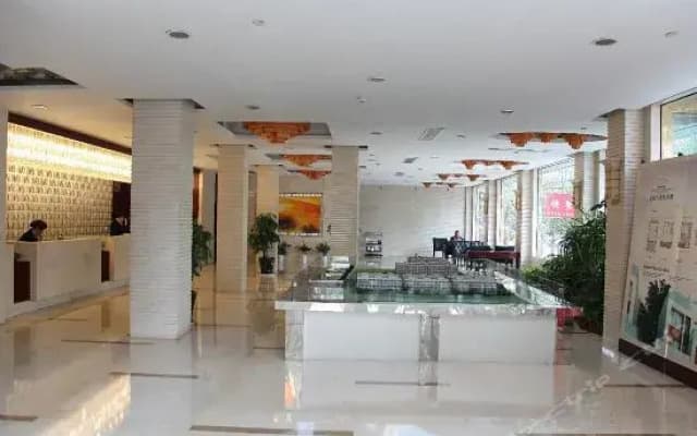 Mingxiang Hotel (Wenling Zeguo Passenger Transport Center)