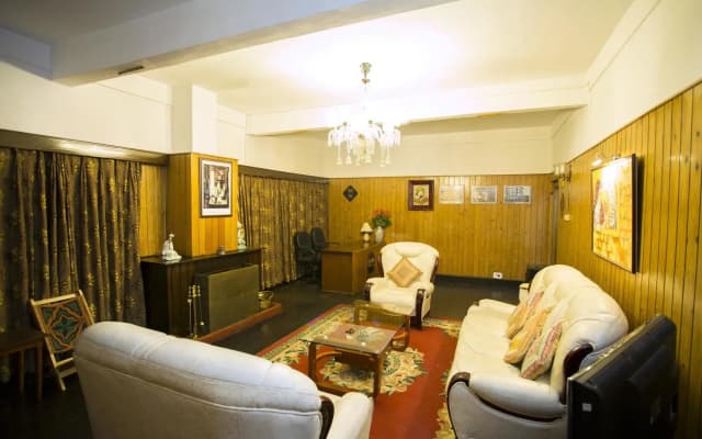 OYO Premium Mall Road Darjeeling