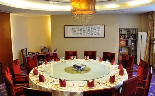 Xuyisizhou Junyue Hotel