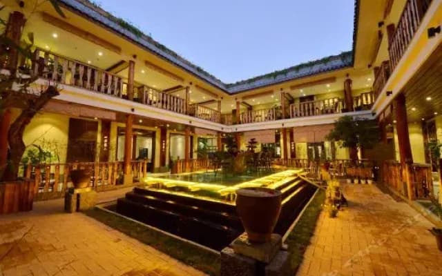 Lichengbieyuan No.9 Courtyard (Lijiang Ancient City Snow Mountain View Shop)