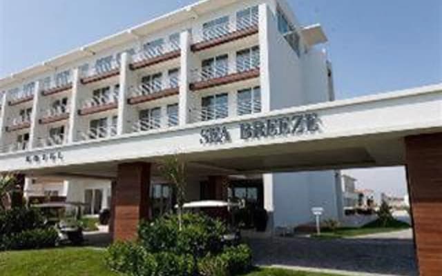 Sea Breeze Residences & Hotel