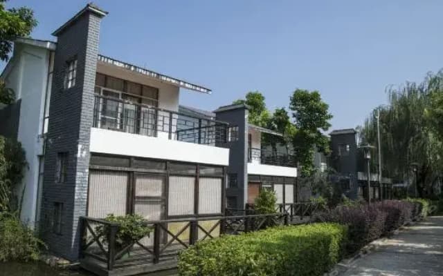 Relong Hot Spring Resort