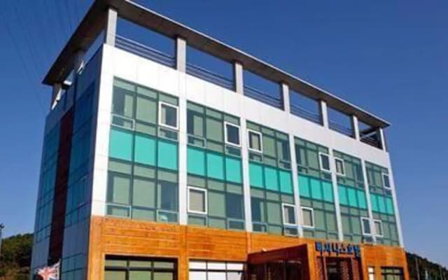 Tongyeong Business Hotel