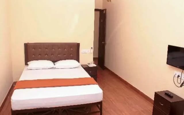 Amoura Guest House