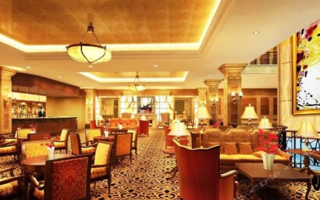 Royal Hotel