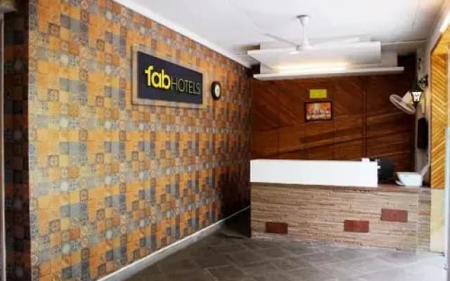 FabHotel Huda Sushant Lok