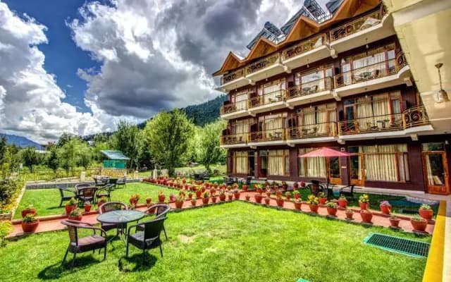 Snow Peak Retreat