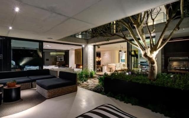 Restio River House