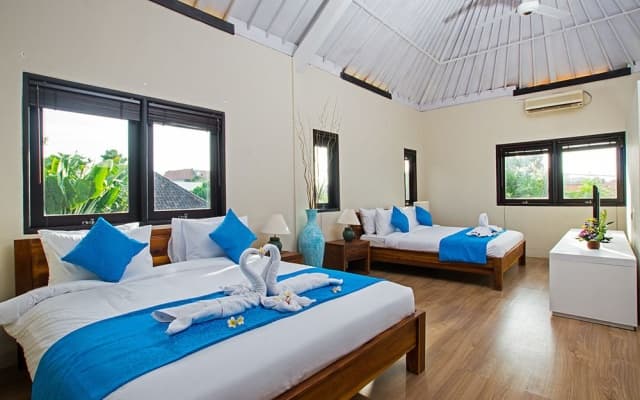 Ewa Villa, Central Seminyak