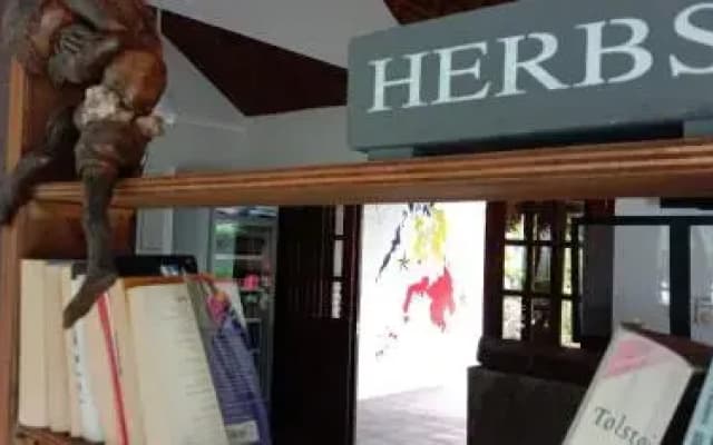 Herbs Guest House - Adults Only