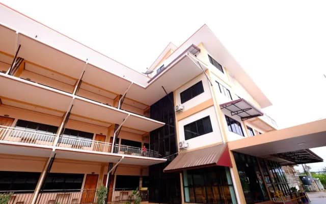 Kanjana Hotel