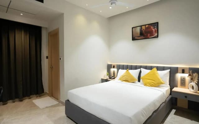Hotel Kyzen HiTech City- Your Zenly Stay