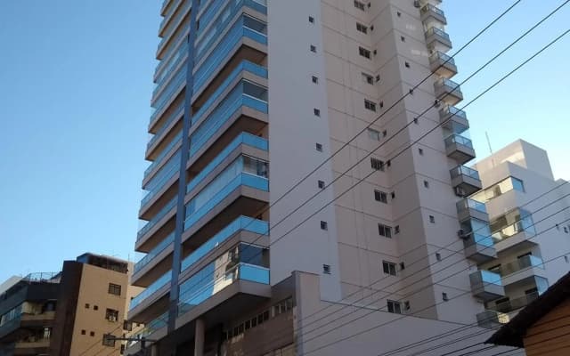 Edf Gil Nogueira - Praia do Morro - GUARAPARI - ES - Brasil - 4º Andar TELA Proteção - FRENTE Sol Manhã - 02 quartos com Split - WIFI - Varanda Gourmet com CHURRASQUEIRA - 02 elevadores - 01 Vaga - PISCINA - Sauna - Portaria 24 HRS - 50m da Praia do Morro