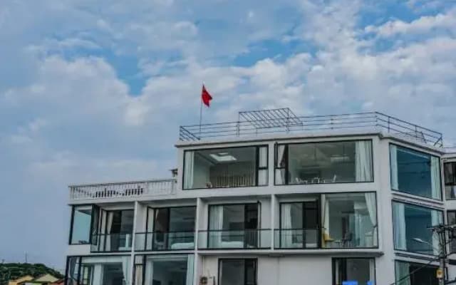 Wanghailou Seaview Homestay