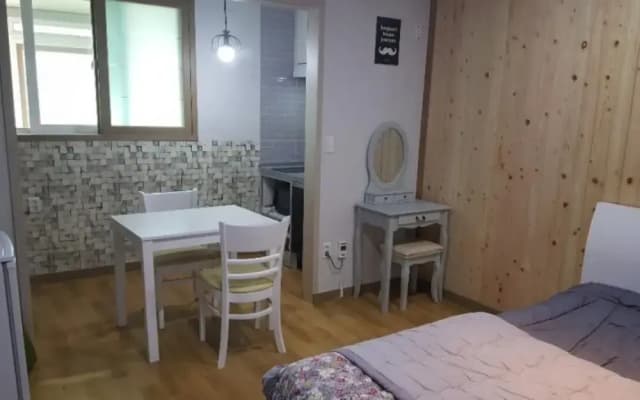 Cheongdo Persimmon Ville Pension(청도감마을펜션)