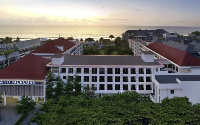 Отель Grand Mercure Bali Seminyak