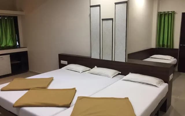 Hotel Raama Grand Lodging Kolhapur