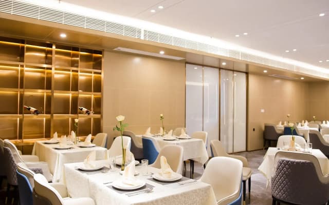 Lavande Hotel (Shenzhen Dongmen Shuibei Cuizhu Metro Station Branch)