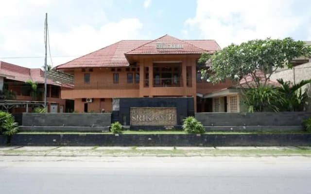 RedDoorz Plus near Haluoleo University