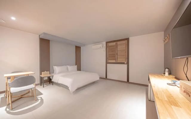 Zzam Hotel