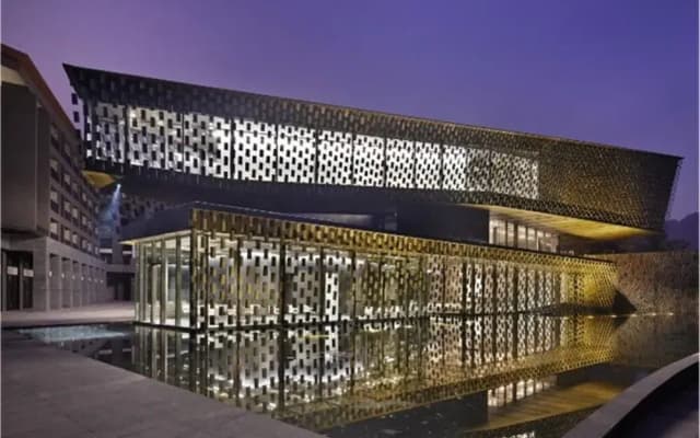 Jianian CEO Holiday Hotel