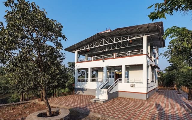 CosmicStays Ekantam - Mountain View Villa near Pune