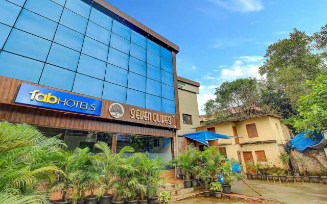 FabHotel Seven Olives